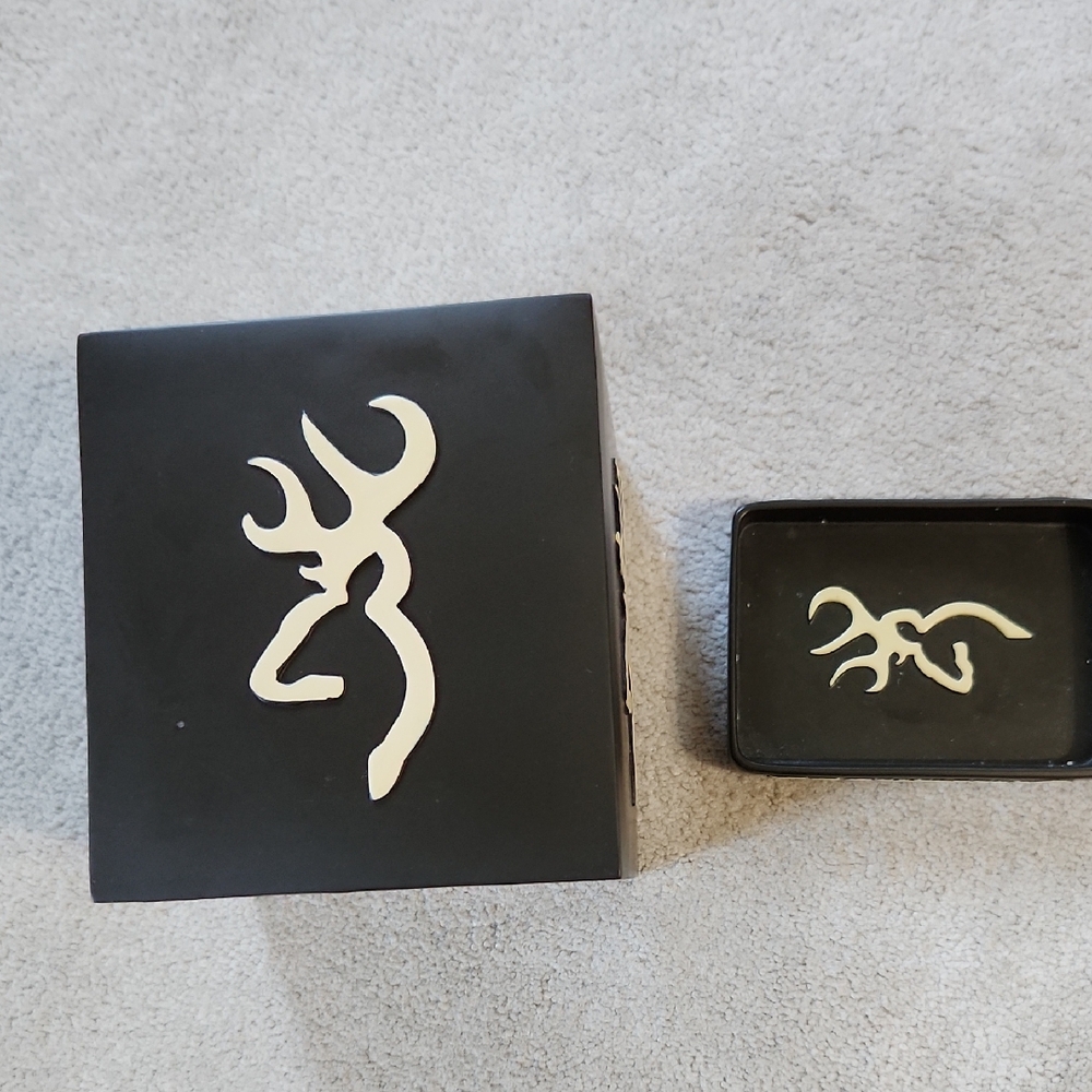 Browning Bed and Bath Logo Heavy Resin Square Tissue and Soap Dish